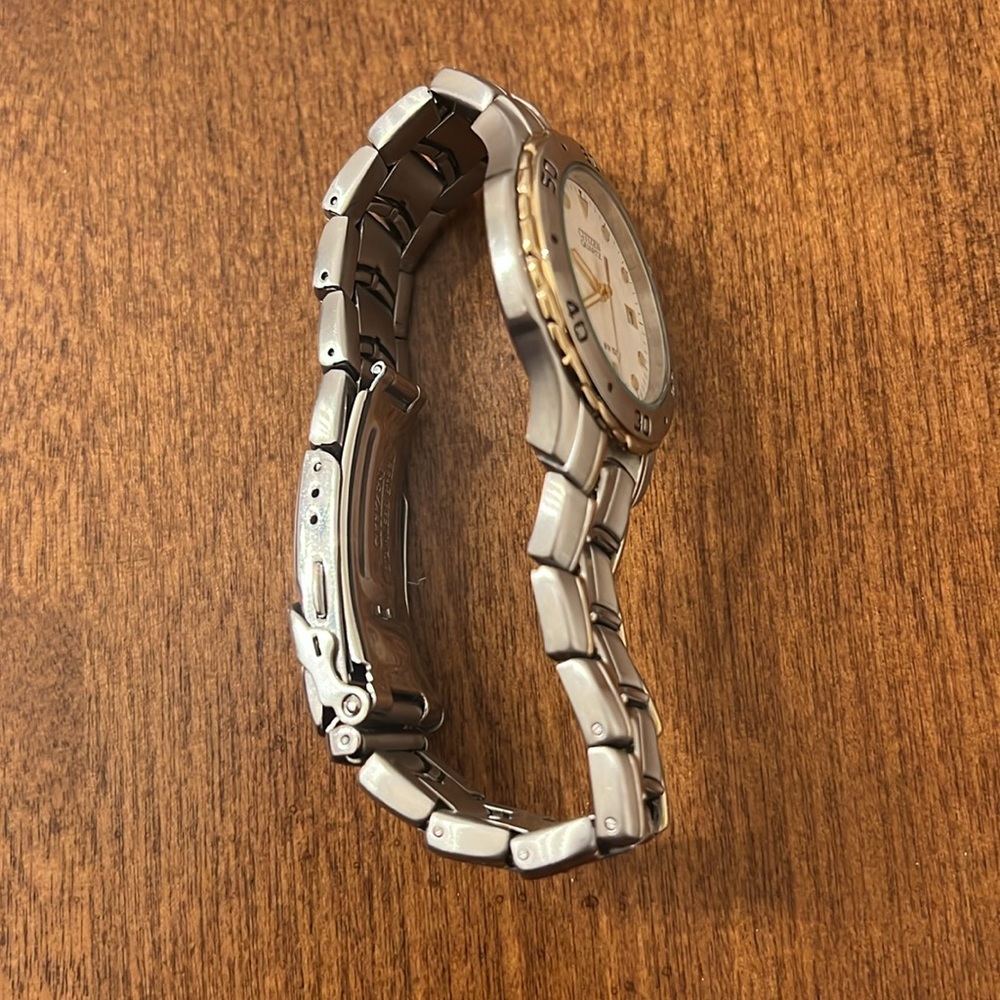 Citizen Watch - Picture 3 of 5